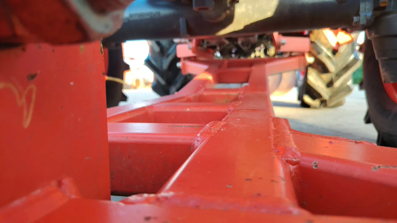 2025 Kubota L4018SP – Exterior