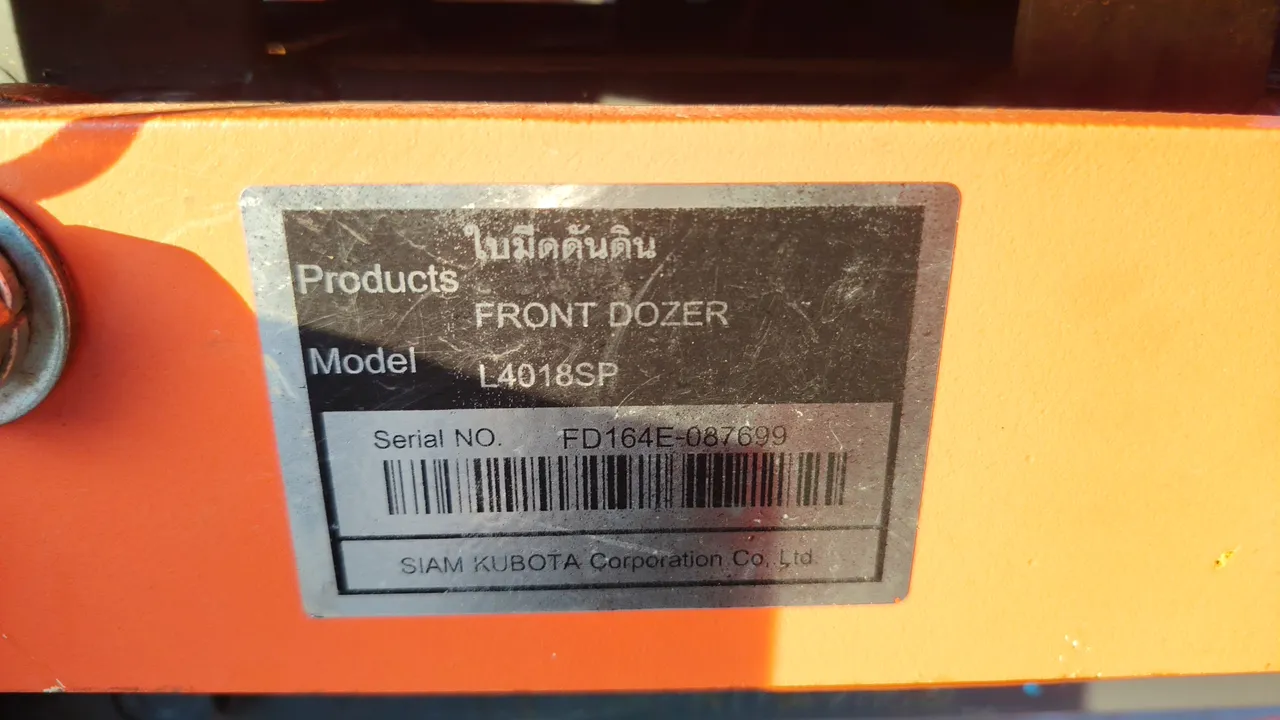 2025 Kubota L4018SP – Exterior