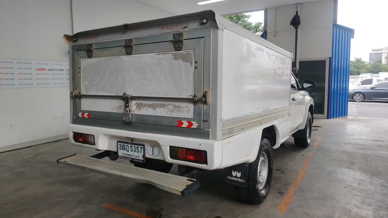2021 Mitsubishi Triton – Back