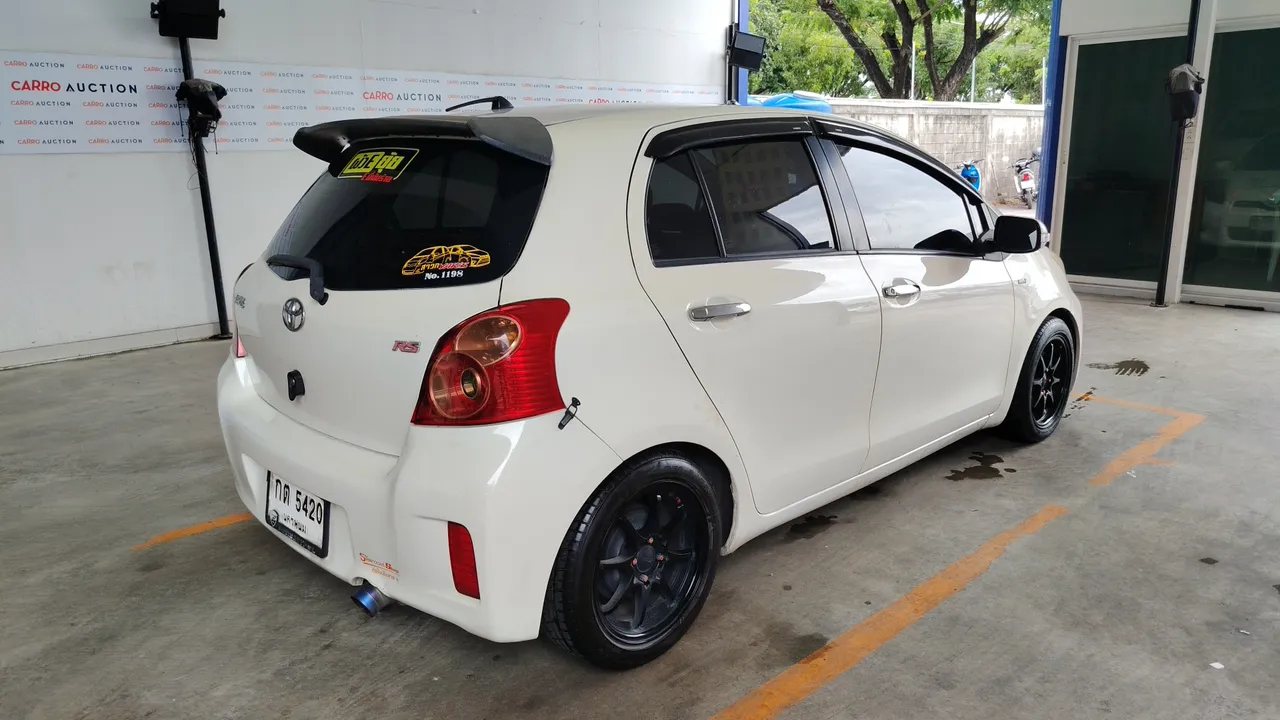 2013 Toyota Yaris – Back