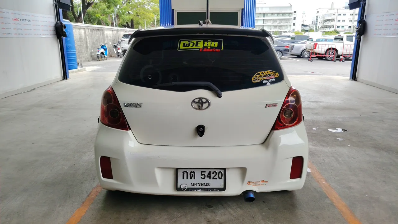 2013 Toyota Yaris – Back