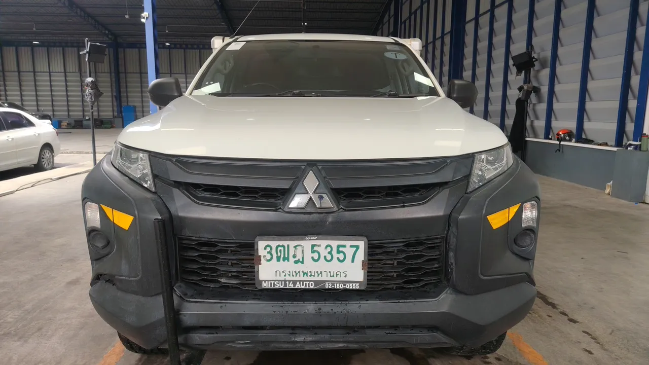 2021 Mitsubishi Triton – Front