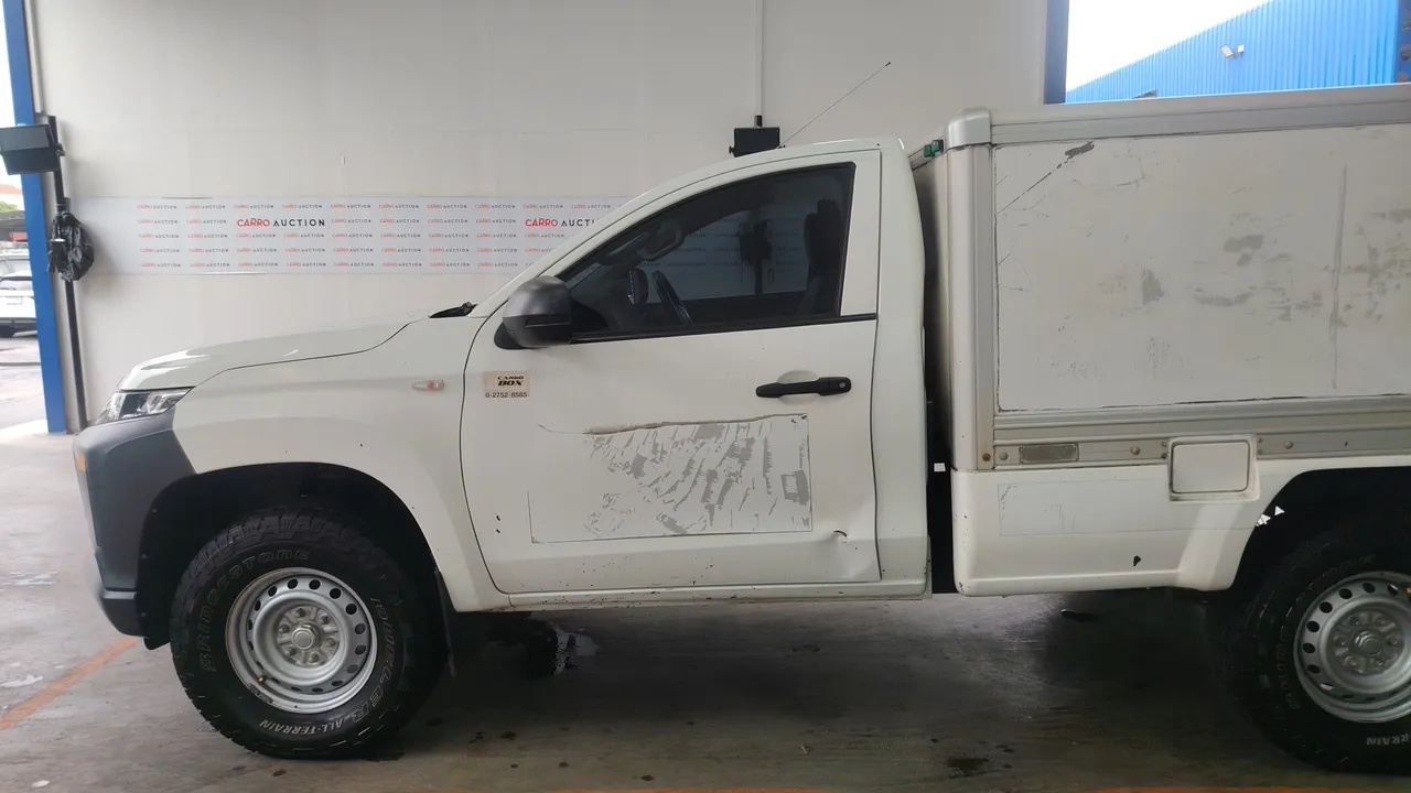 2021 Mitsubishi Triton – Back