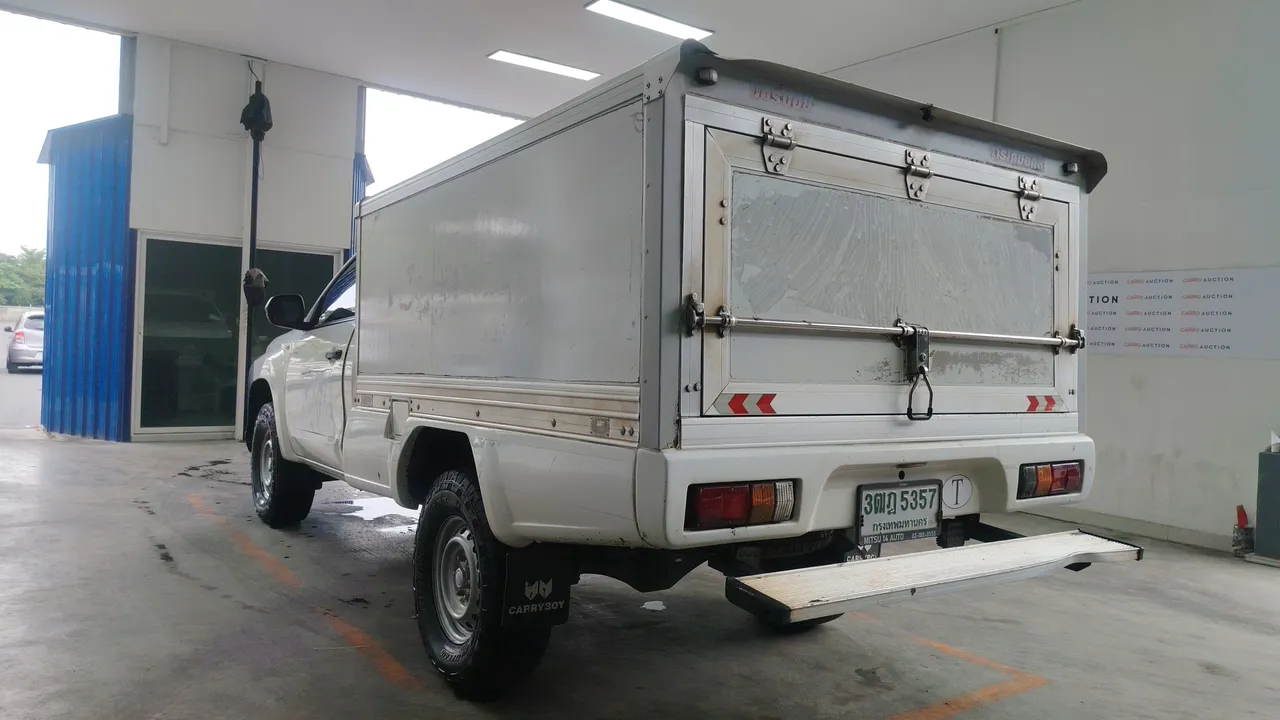 2021 Mitsubishi Triton – Back