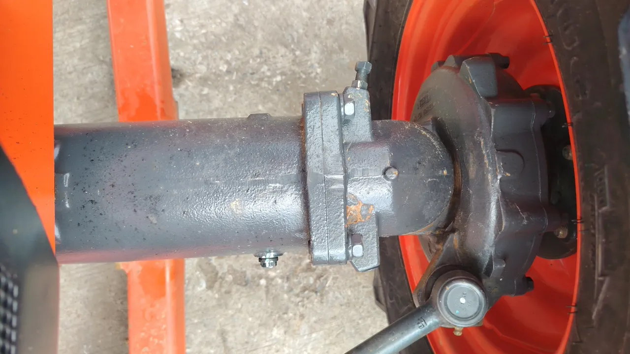 2016 Kubota L4028 – Exterior