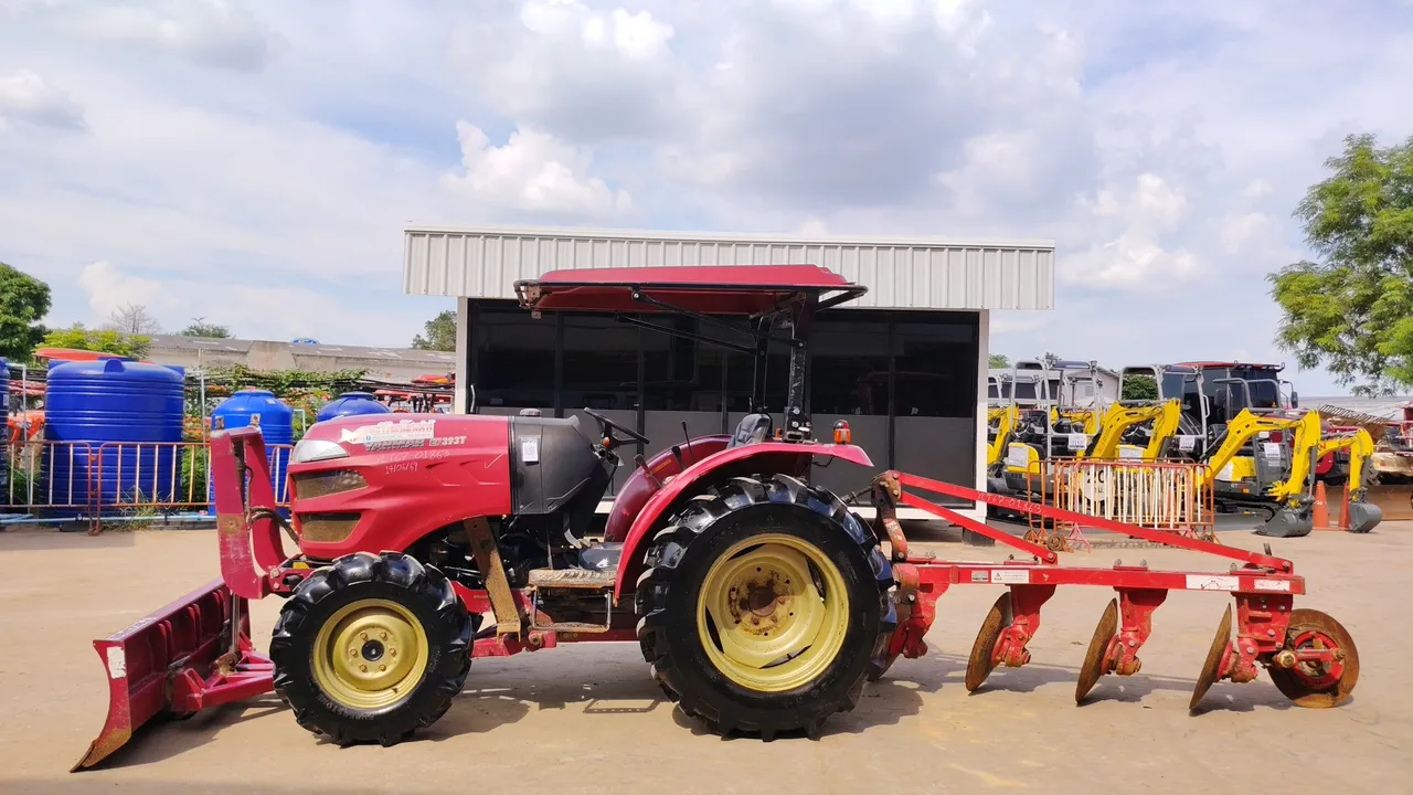 2018 Yanmar EF393T – Exterior