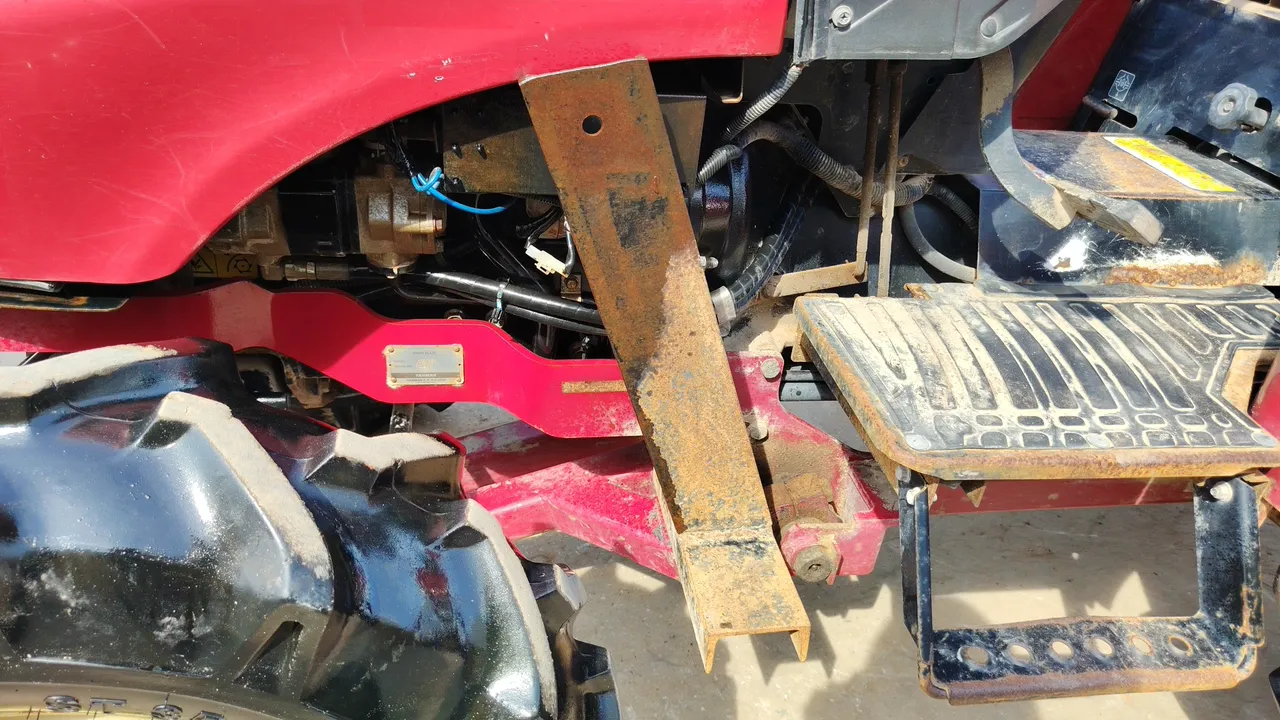 2018 Yanmar EF393T – Exterior