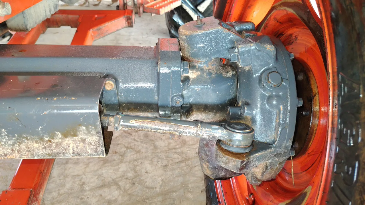 Kubota MU5702-B – Exterior