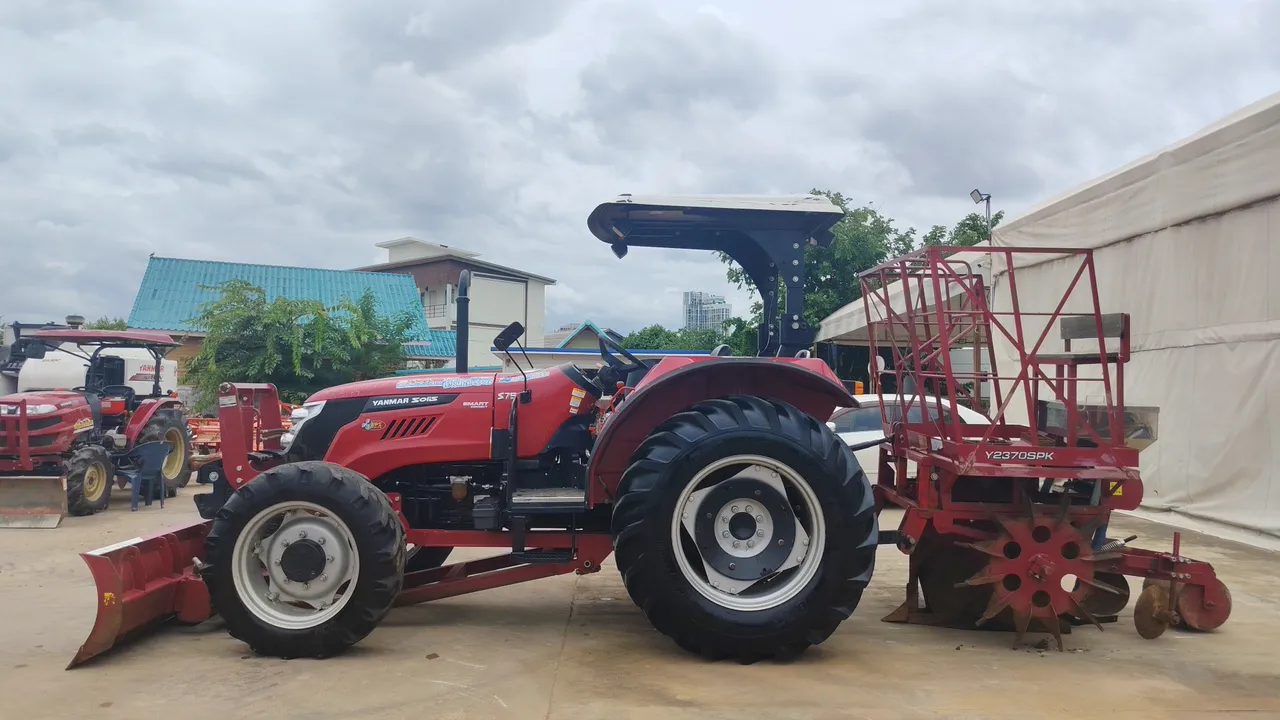2024 Solis WT-75-4WD – Side