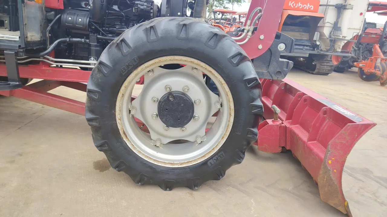 2024 Solis WT-75-4WD – Wheel