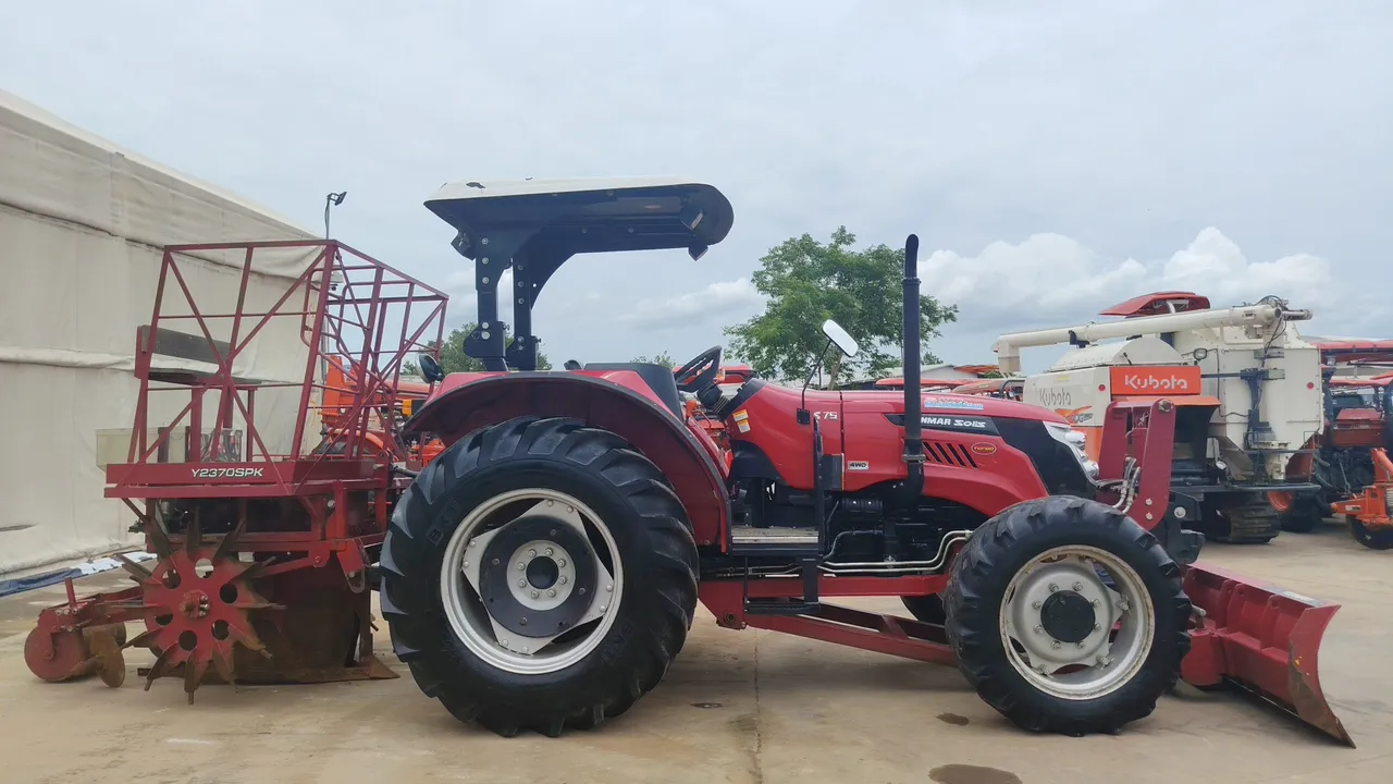 2024 Solis WT-75-4WD – Side