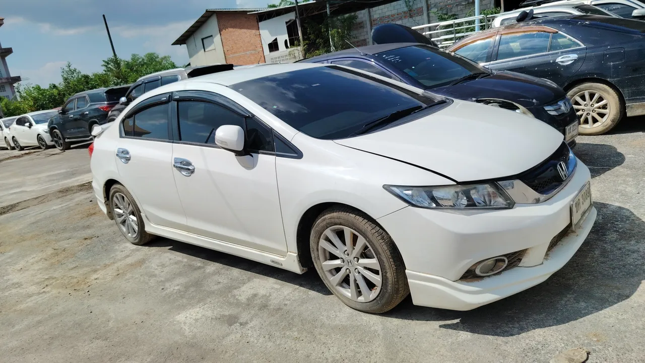 2012 Honda Civic – Exterior