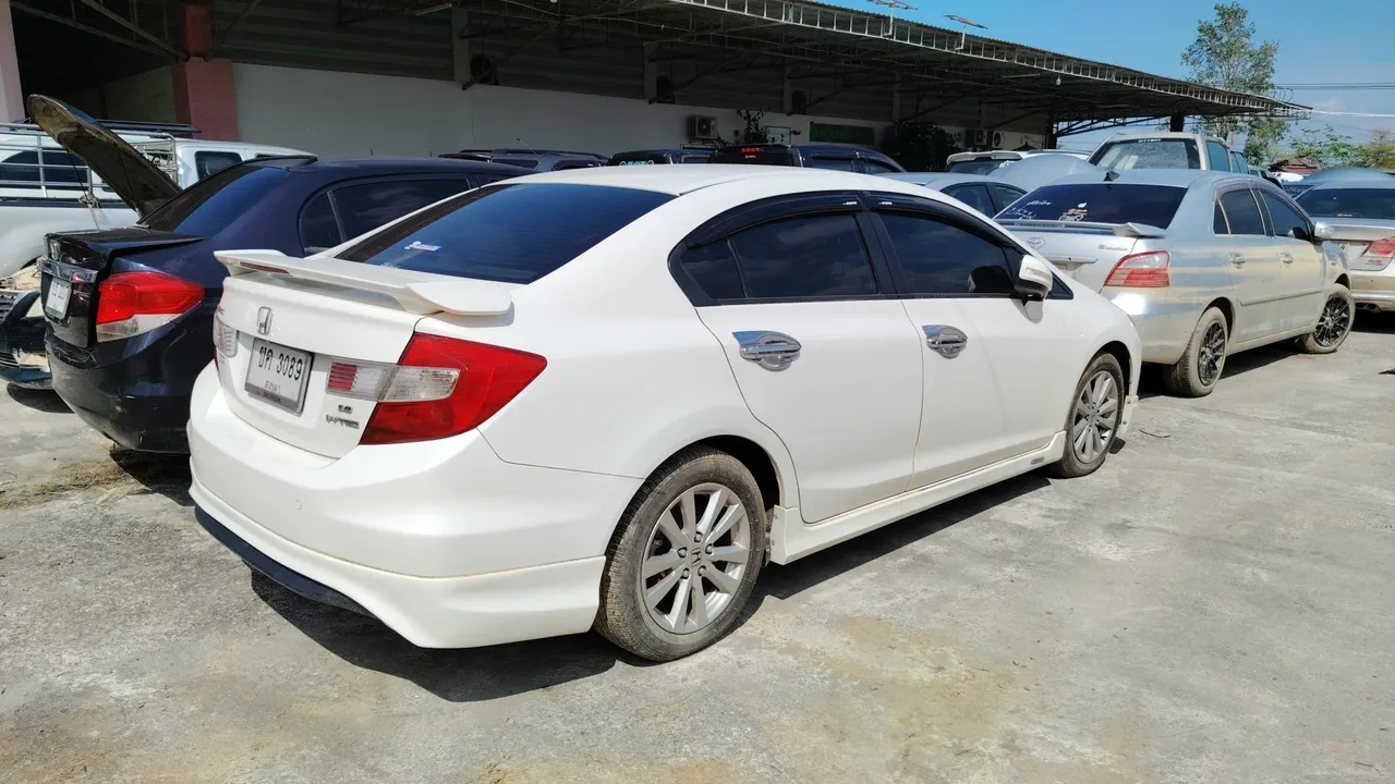 2012 Honda Civic – Exterior