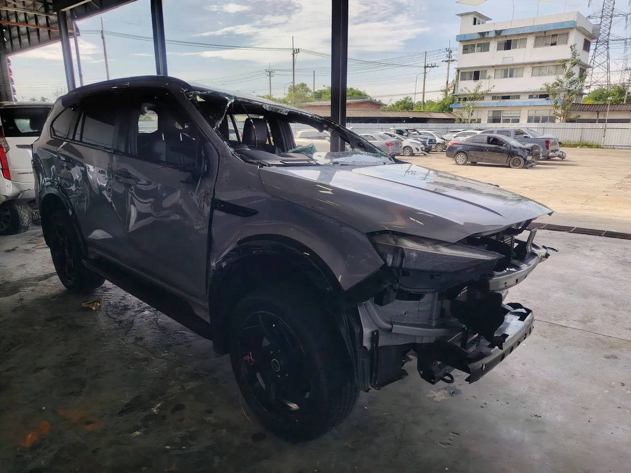 2024 Isuzu MU-X – Exterior