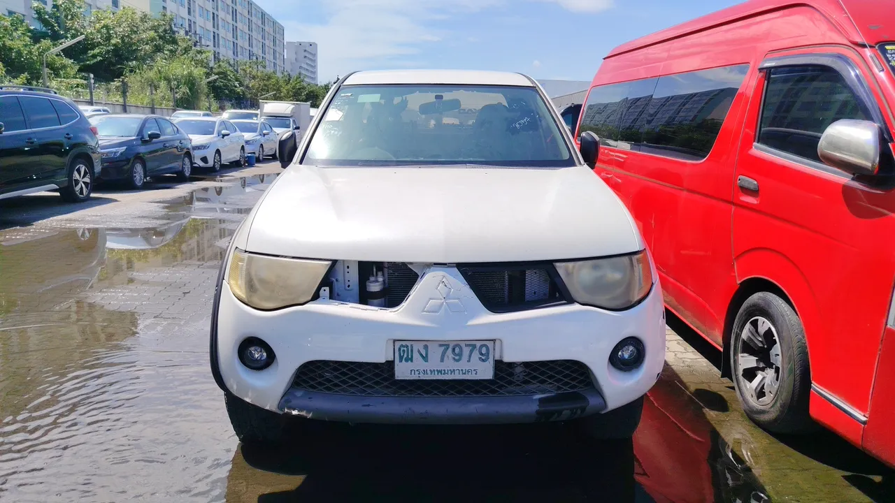 2010 Mitsubishi Triton – Exterior