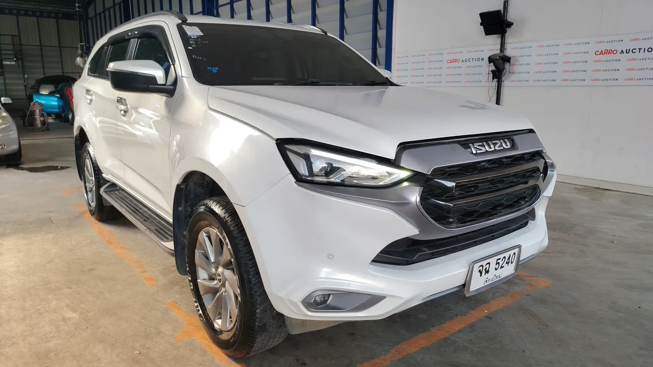 2023 Isuzu MU-X – Exterior