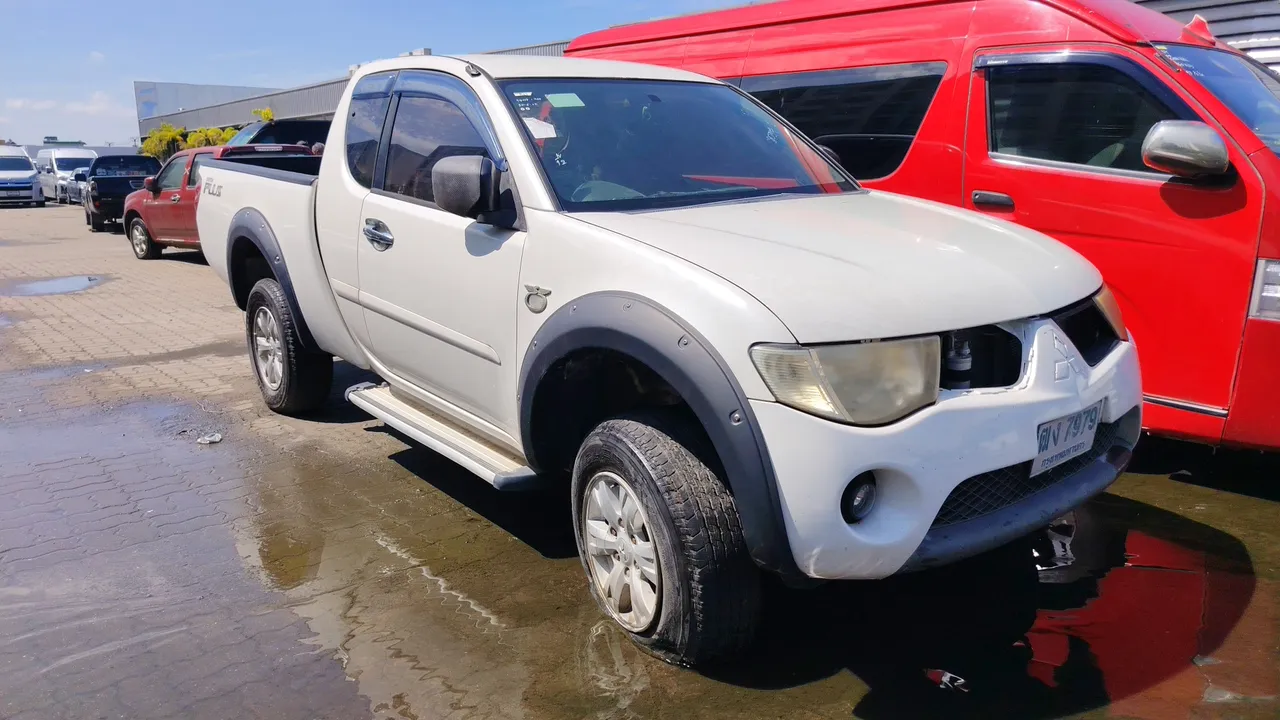 2010 Mitsubishi Triton – Exterior