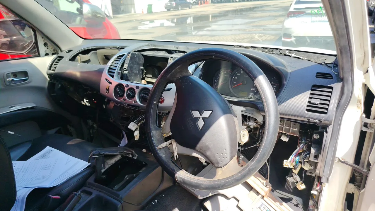 2010 Mitsubishi Triton – Exterior