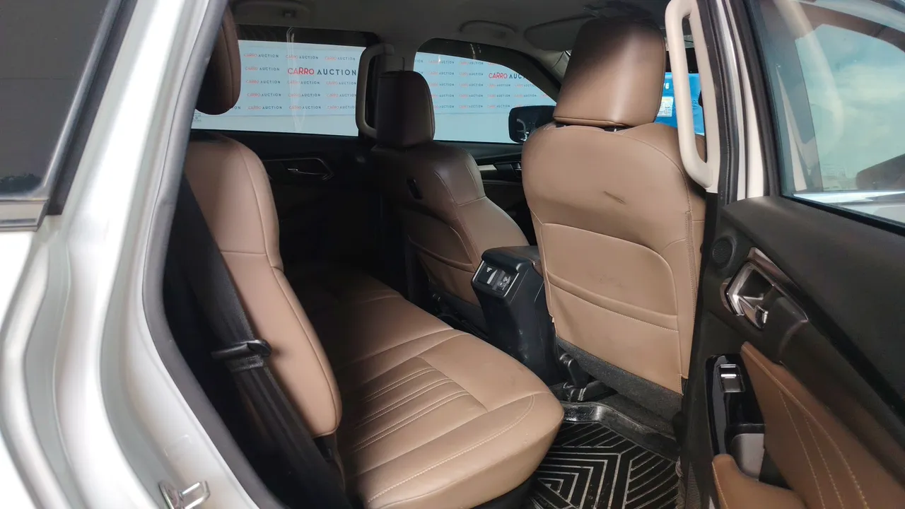 2023 Isuzu MU-X – Exterior