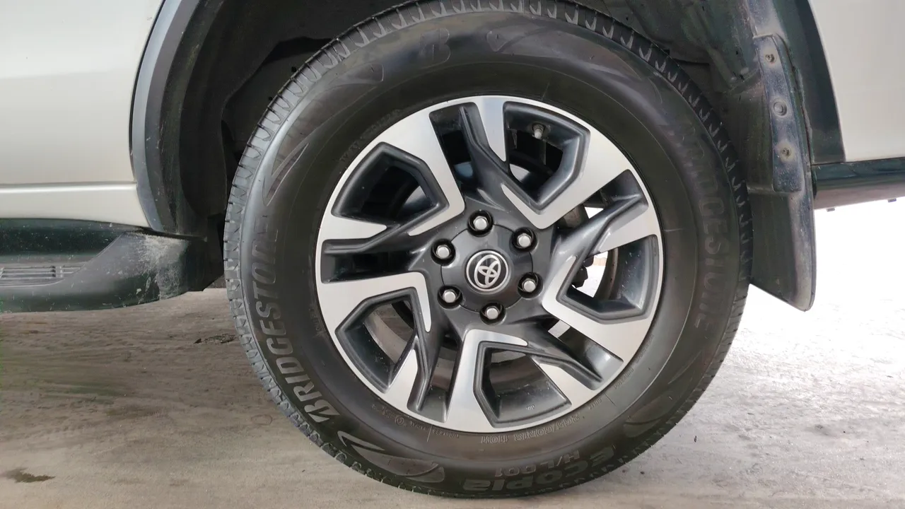 2023 Toyota Fortuner – Exterior