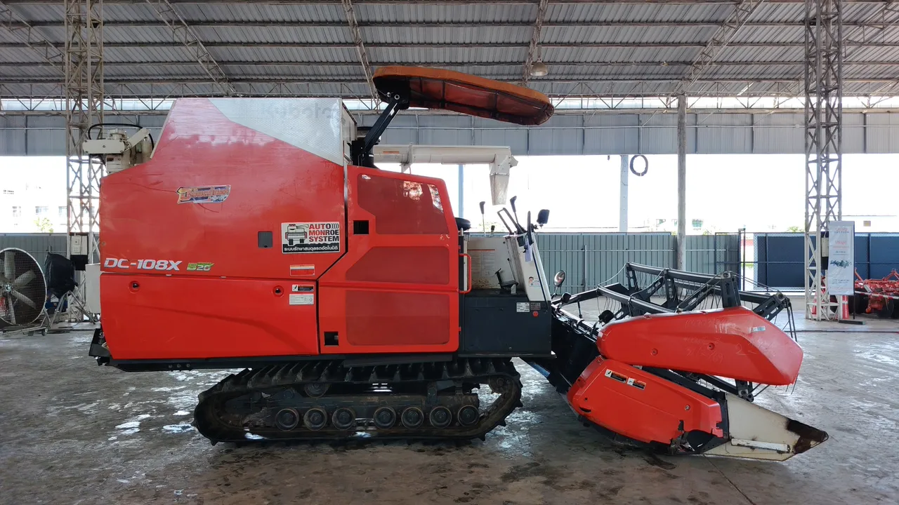 2024 Kubota DC-108X – Side