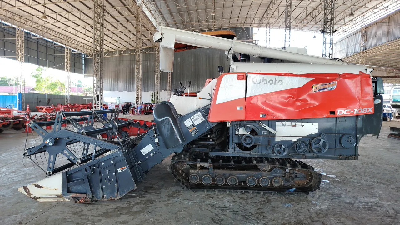 2024 Kubota DC-108X – Side