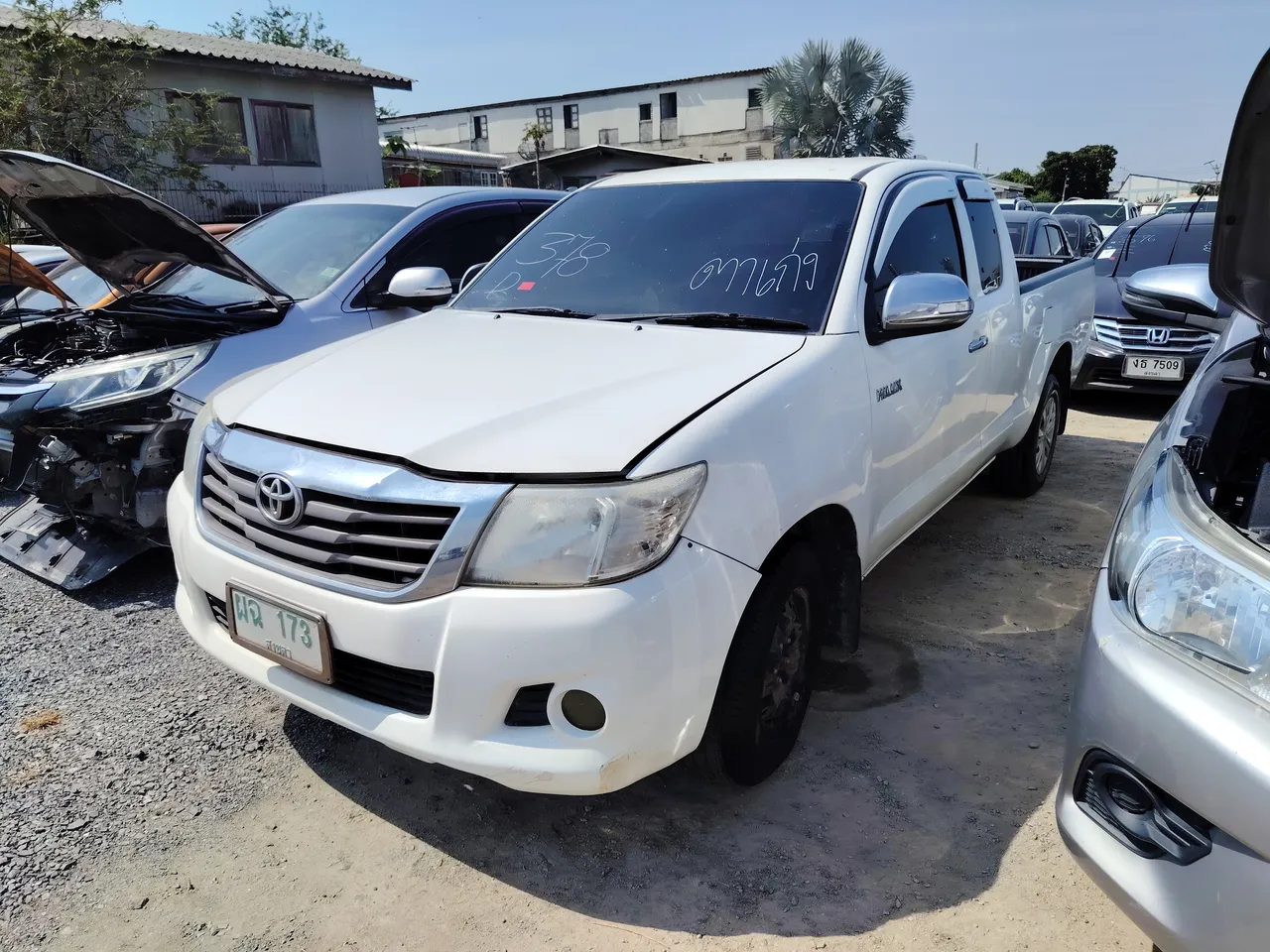 2014 Toyota Hilux Vigo – Exterior