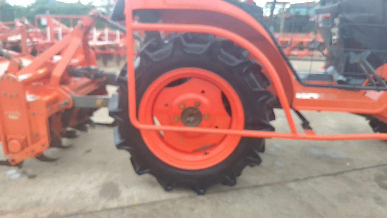 2024 Kubota B2140S-B – Wheel