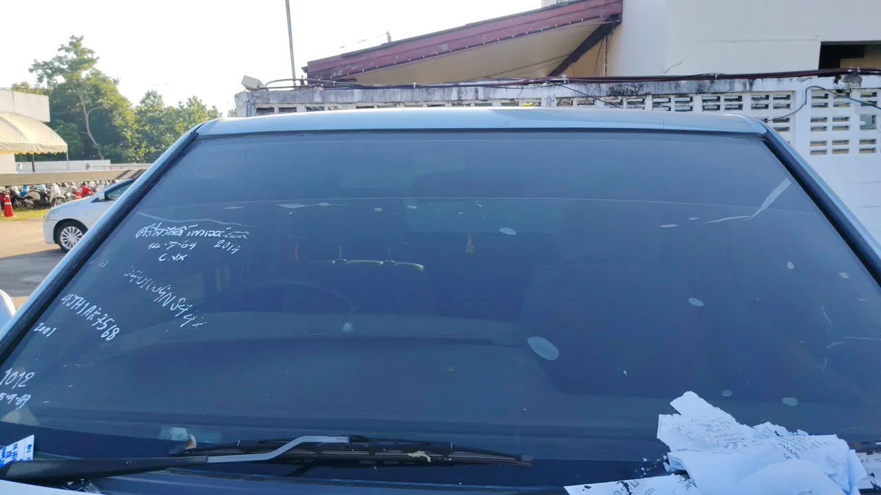 2001 Isuzu Dragon – Exterior