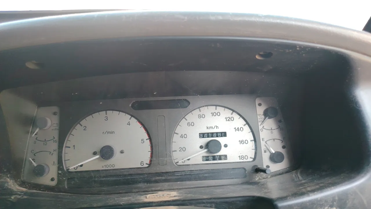 2001 Isuzu Dragon – Exterior