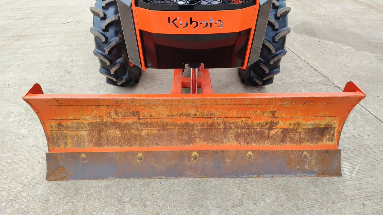 2024 Kubota L4028 – Exterior