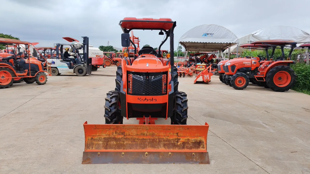 2024 Kubota L4028 – Exterior