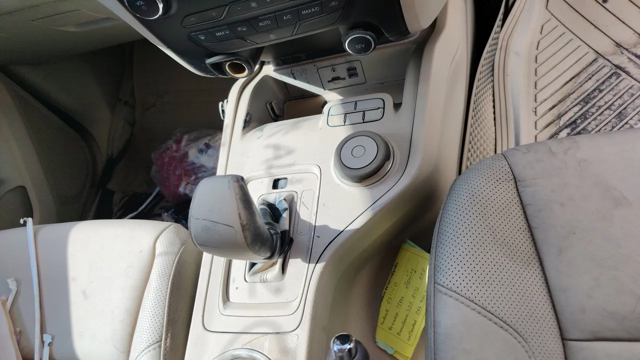 2015 Ford Everest – Exterior