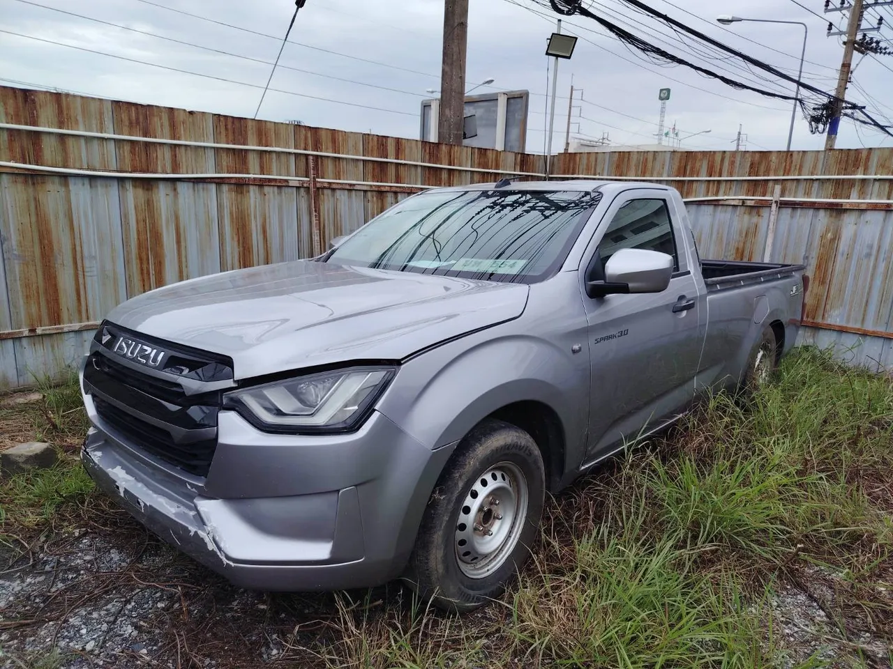 2023 Isuzu D-Max – Front