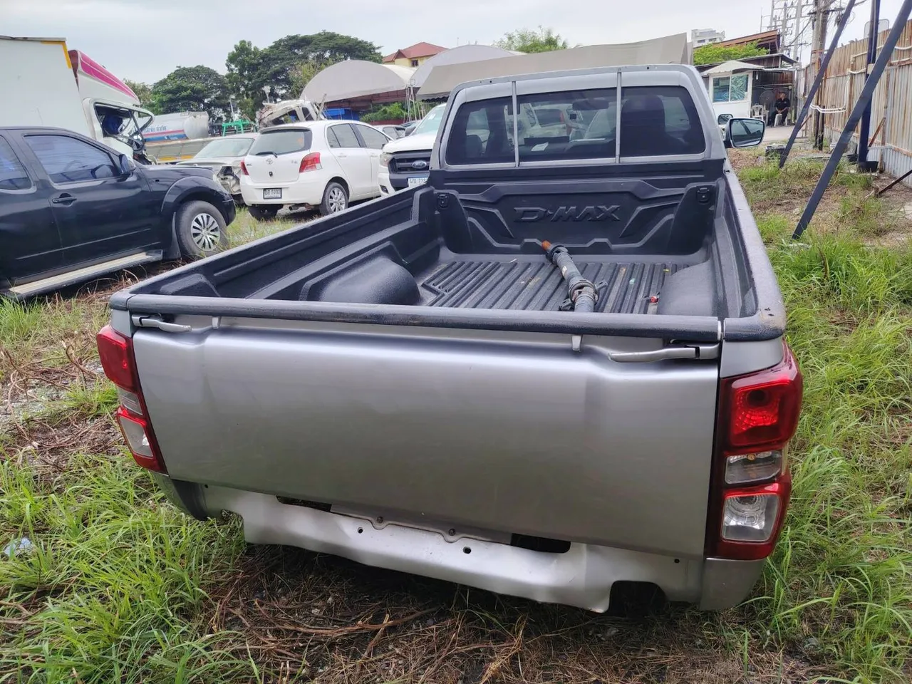 2023 Isuzu D-Max – Back