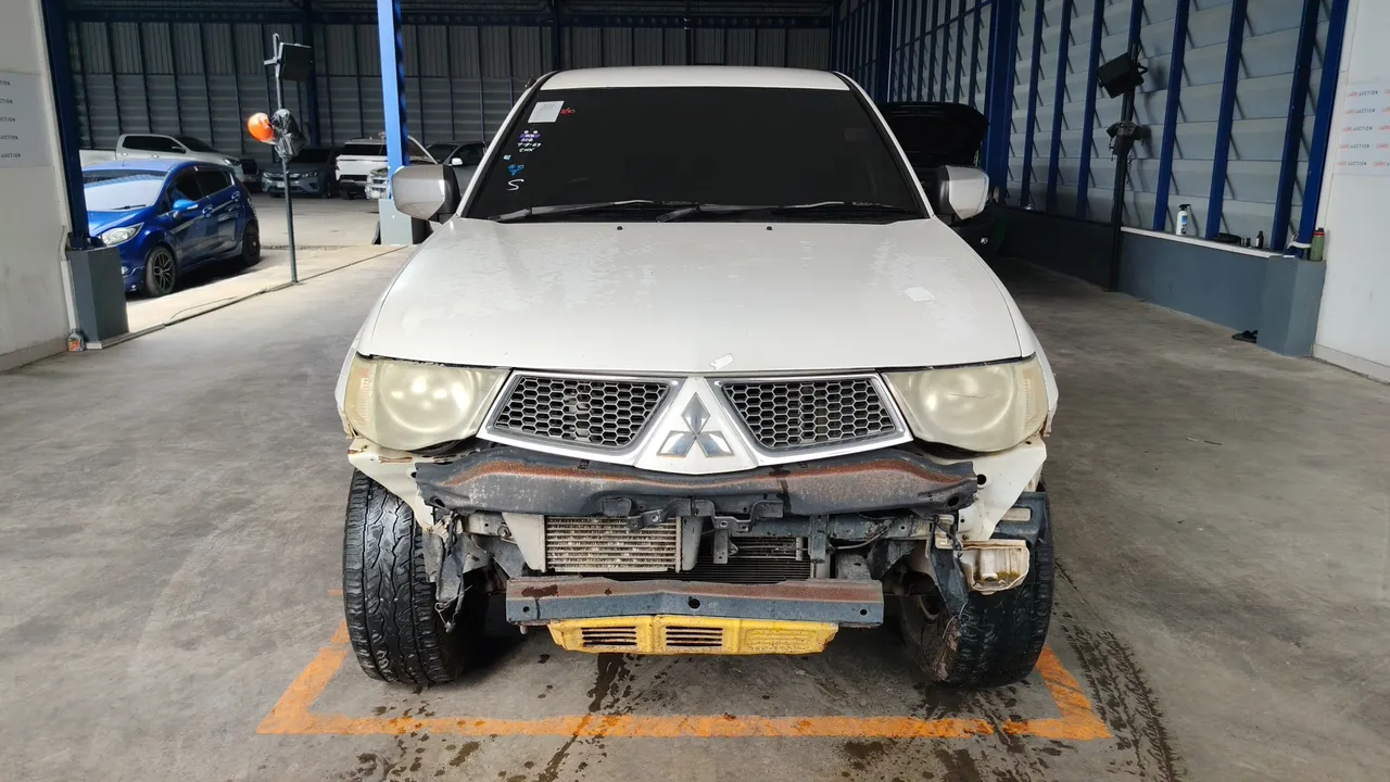 2013 Mitsubishi Triton – Exterior