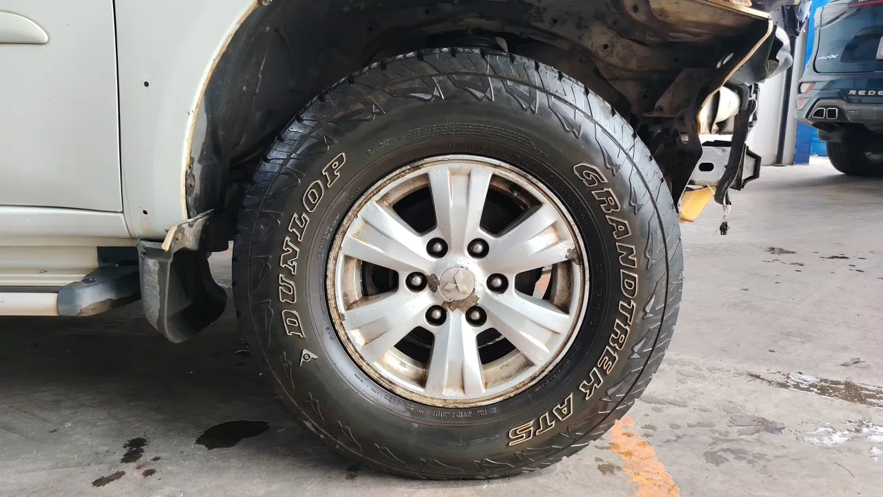2013 Mitsubishi Triton – Exterior