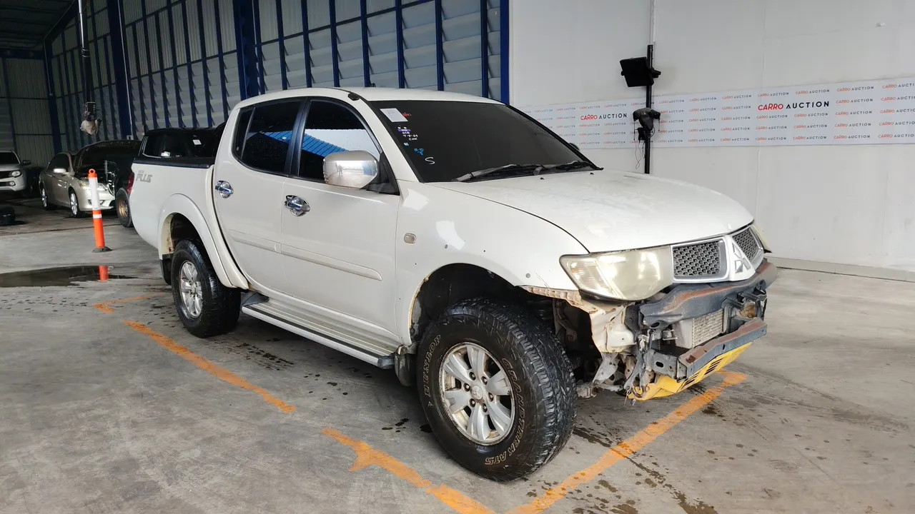 2013 Mitsubishi Triton – Exterior