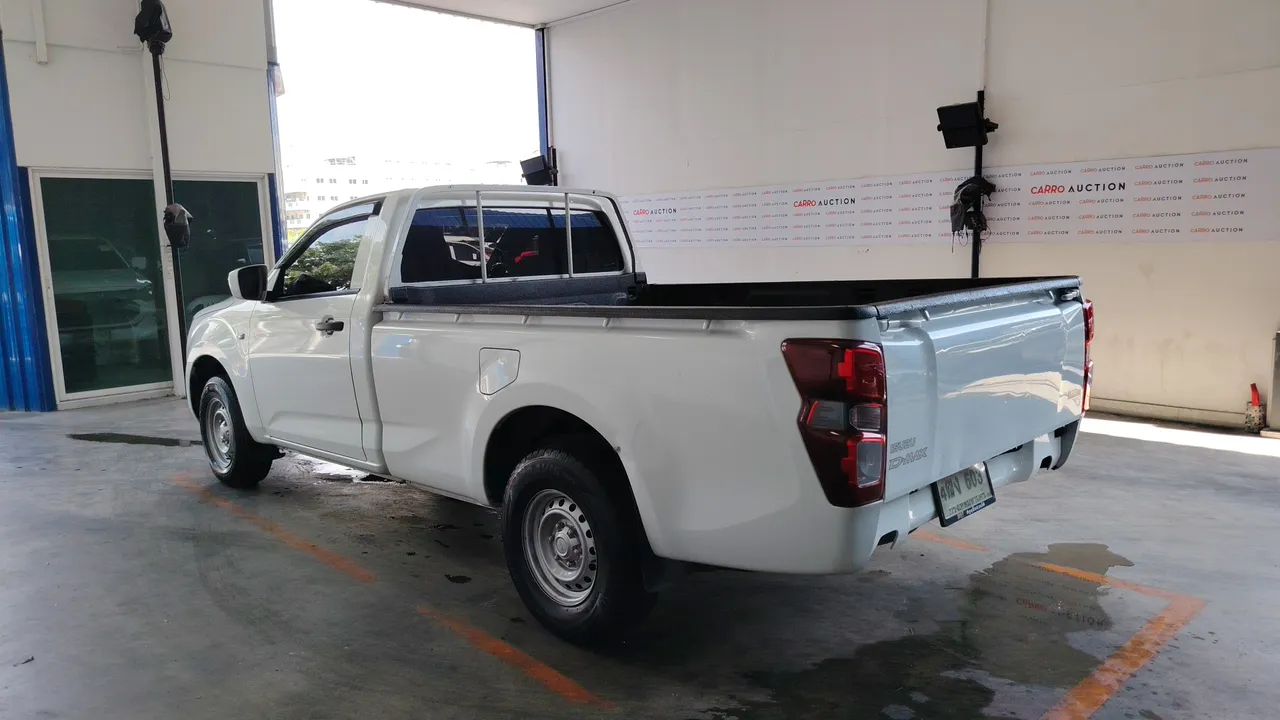 2024 Isuzu D-Max – Back
