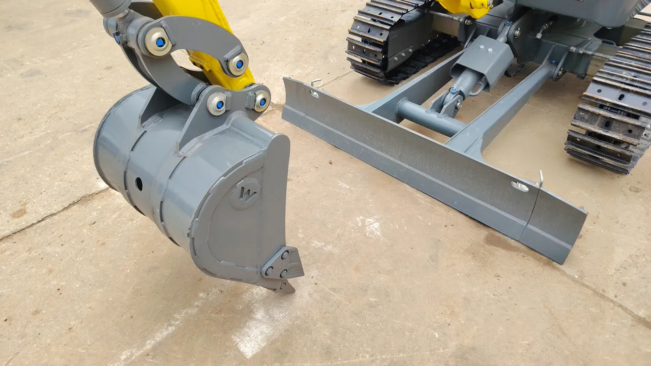 2024 Wacker Neuson EZ20 – Exterior