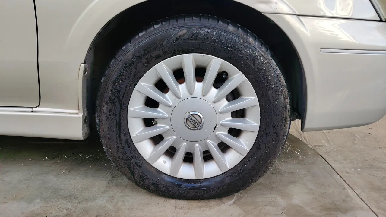 2005 Nissan Sunny Neo – Exterior