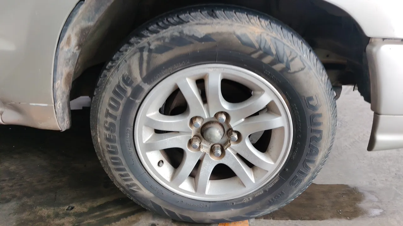 2004 Toyota Hilux Tiger – Exterior