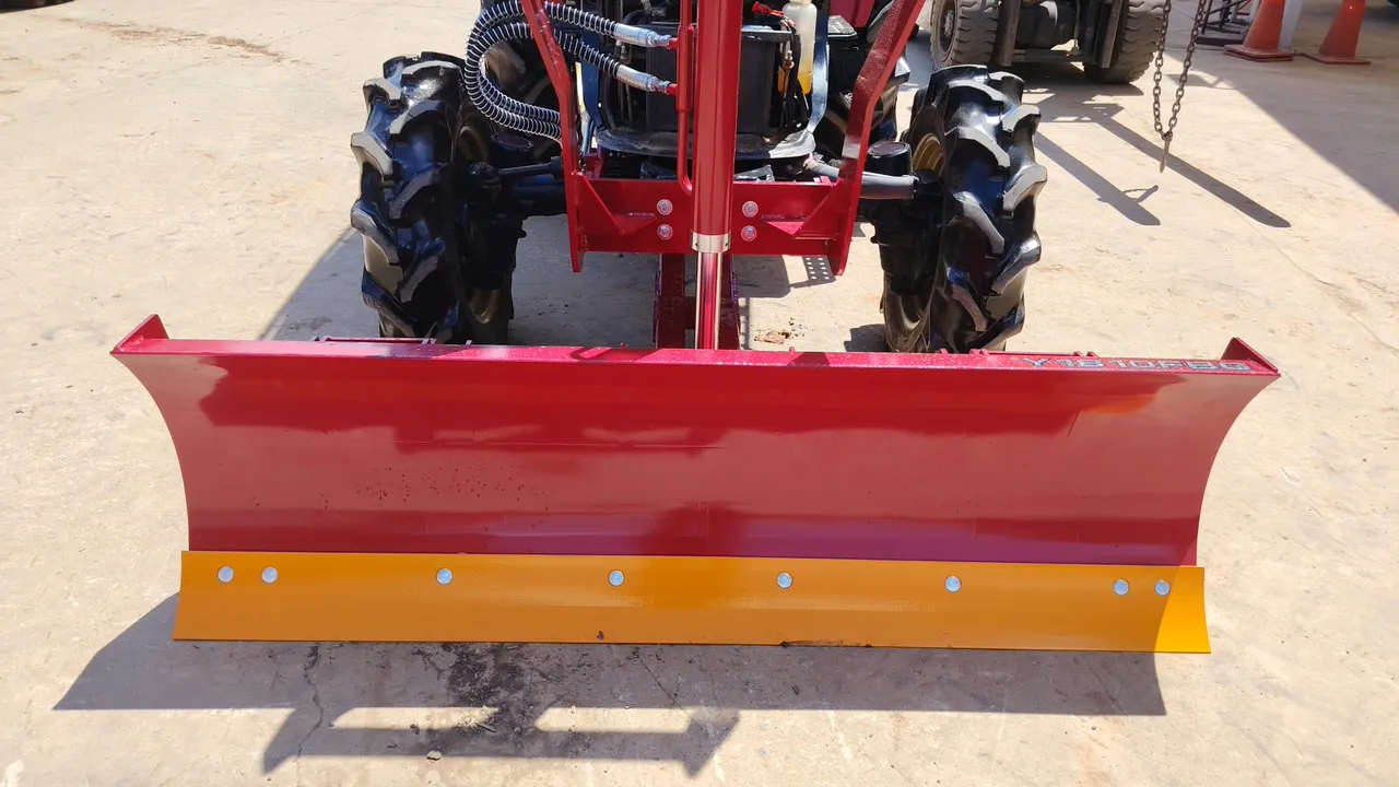2022 Yanmar YM351R – Exterior