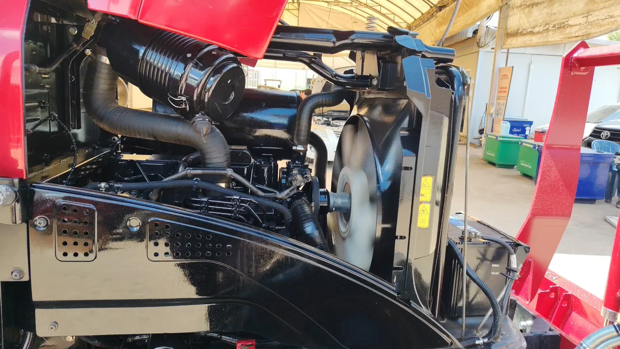2022 Yanmar YM351R – Exterior