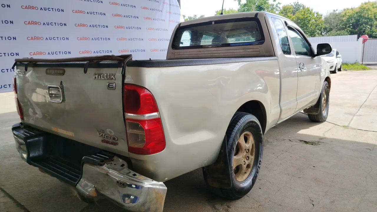 2011 Toyota Hilux Vigo – Back