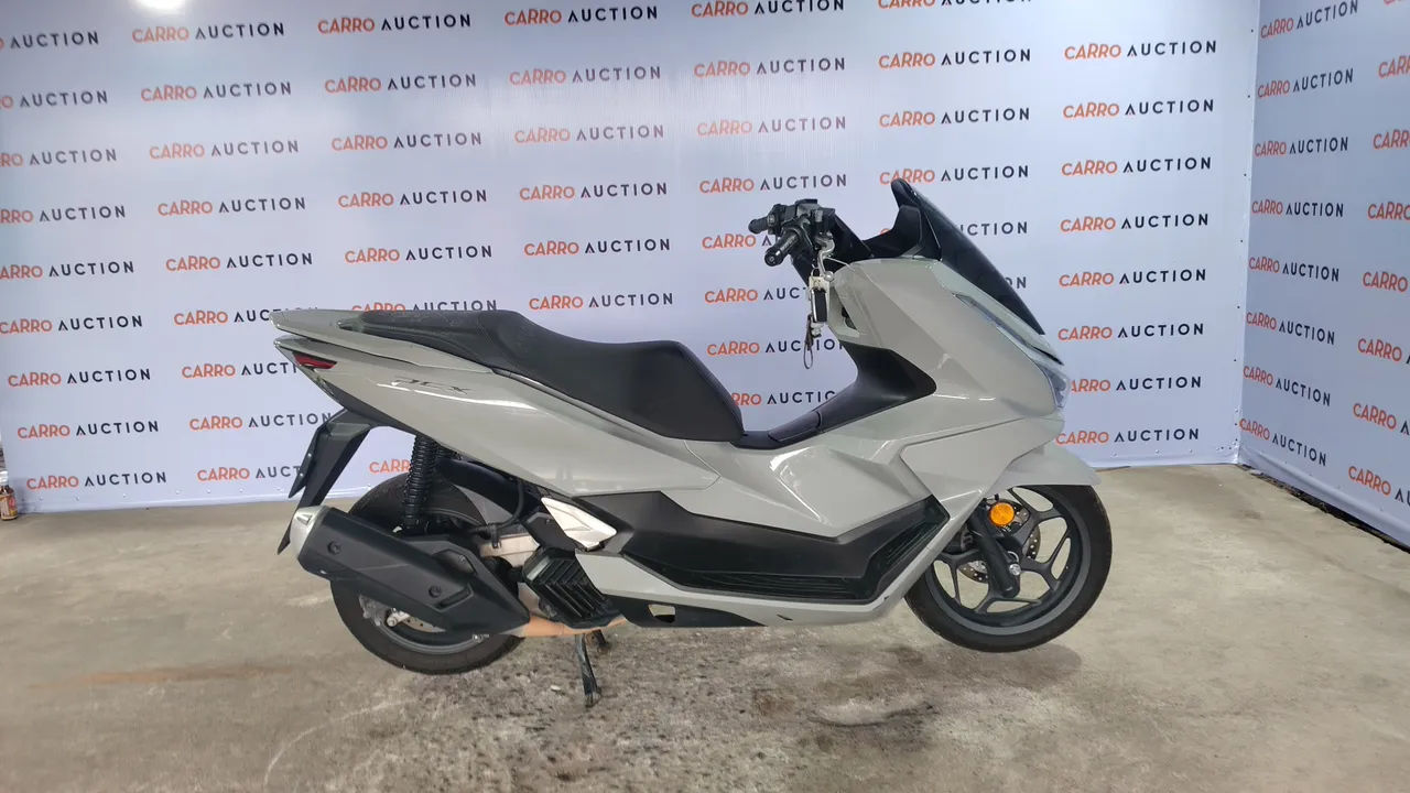 2025 Honda PCX – Exterior