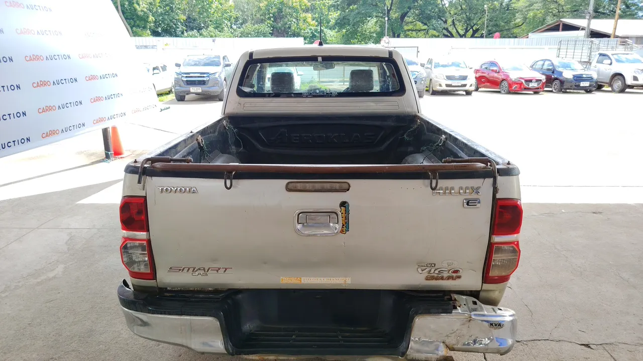 2011 Toyota Hilux Vigo – Back