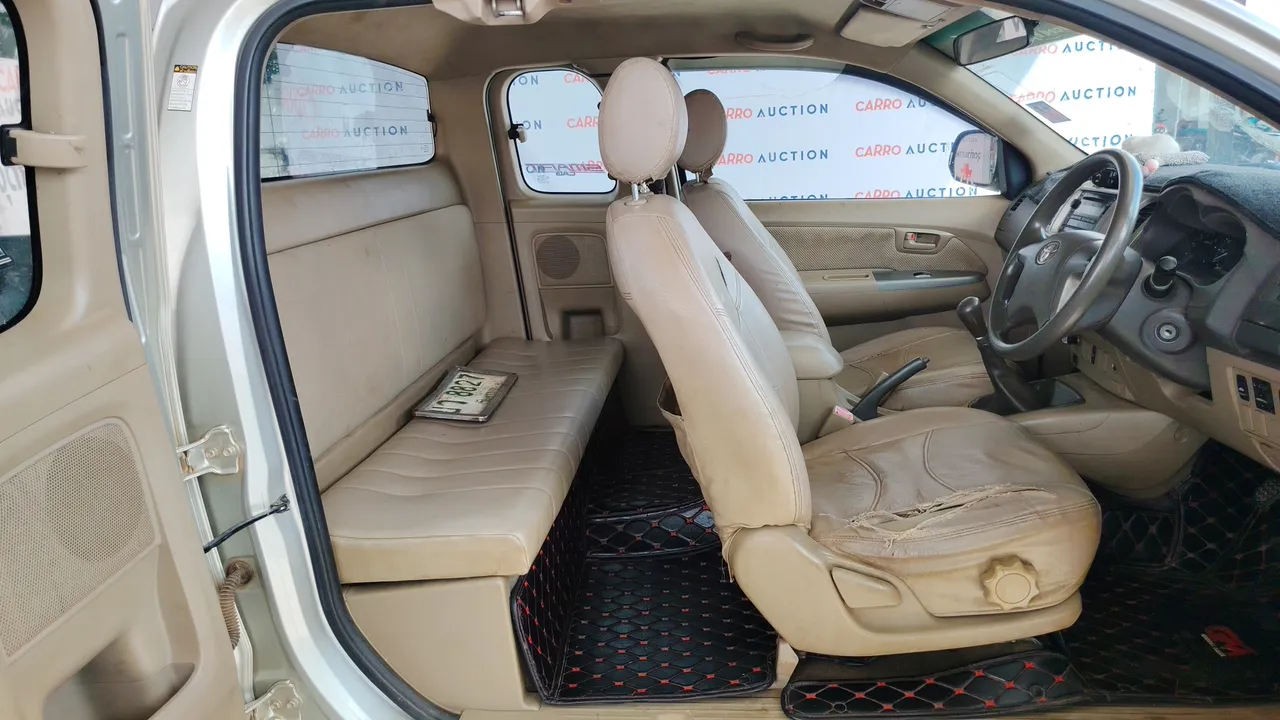 2011 Toyota Hilux Vigo – Back