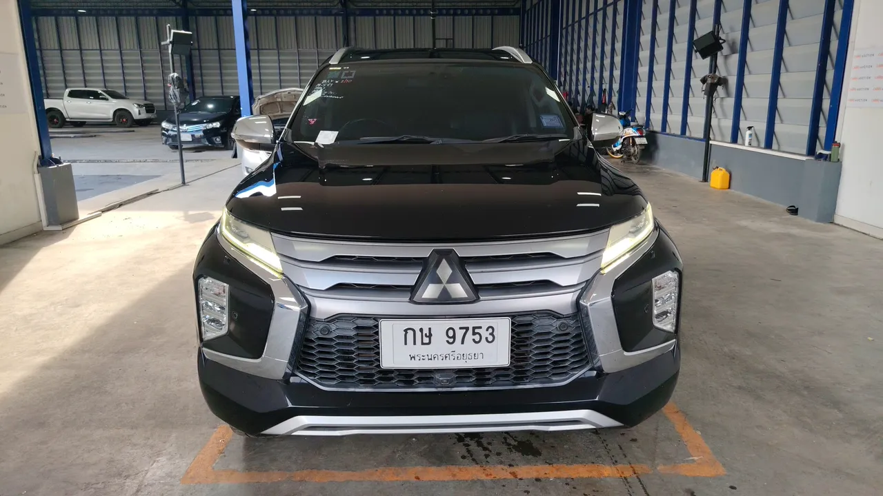2019 Mitsubishi Pajero Sport – Exterior