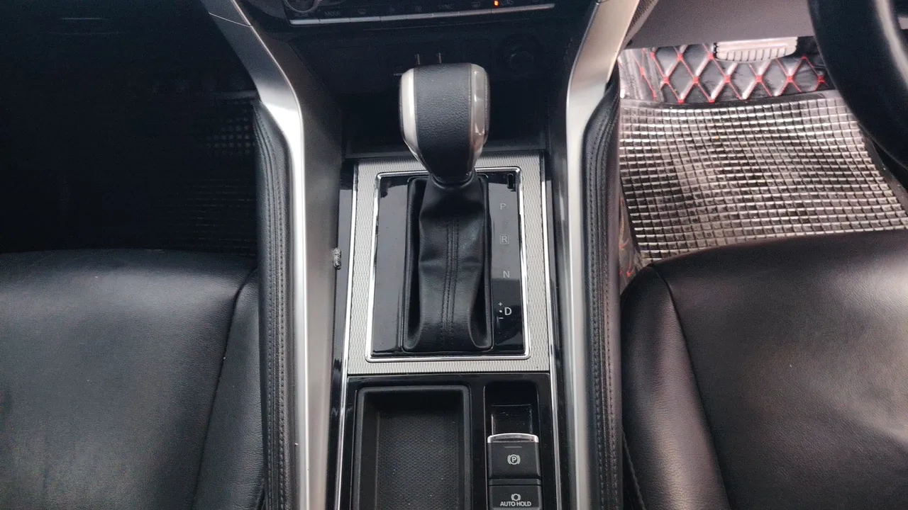 2019 Mitsubishi Pajero Sport – Exterior